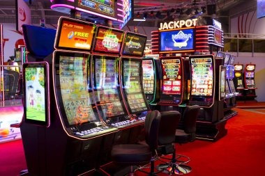 Live blackjack dealer in professional studio setting at dubai toto